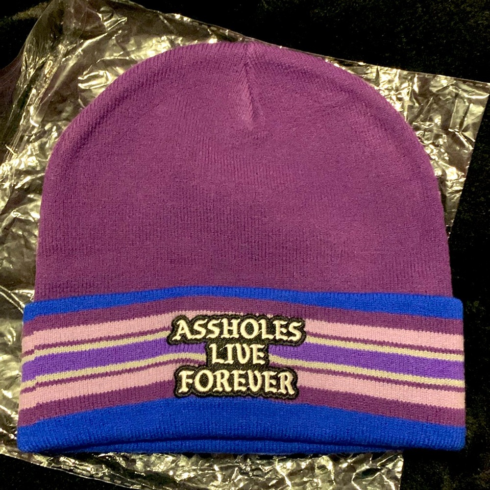❤️‍🔥❤️‍🔥SOLD❤️‍🔥❤️‍🔥SOLD❤️‍🔥❤️‍🔥New beanie comes in plastic